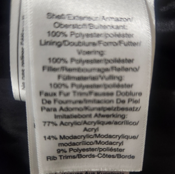 DKNY shiney puffer jacket with faux fur collar. - Picture 7 of 7